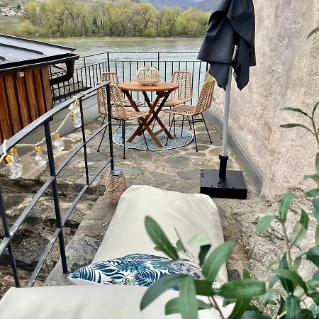 Smile Mit Donaublick * Dürnstein