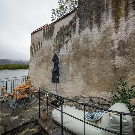 Smile Mit Donaublick